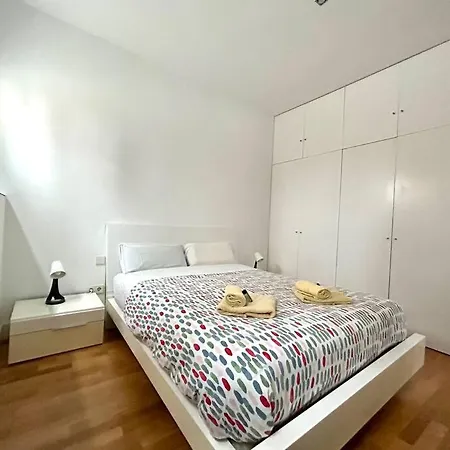 Hispalis San アパート